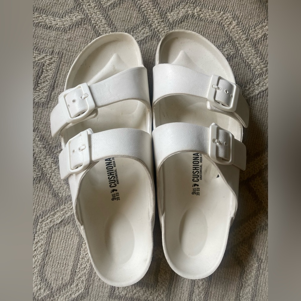 Cushionaire White EVA Sandals